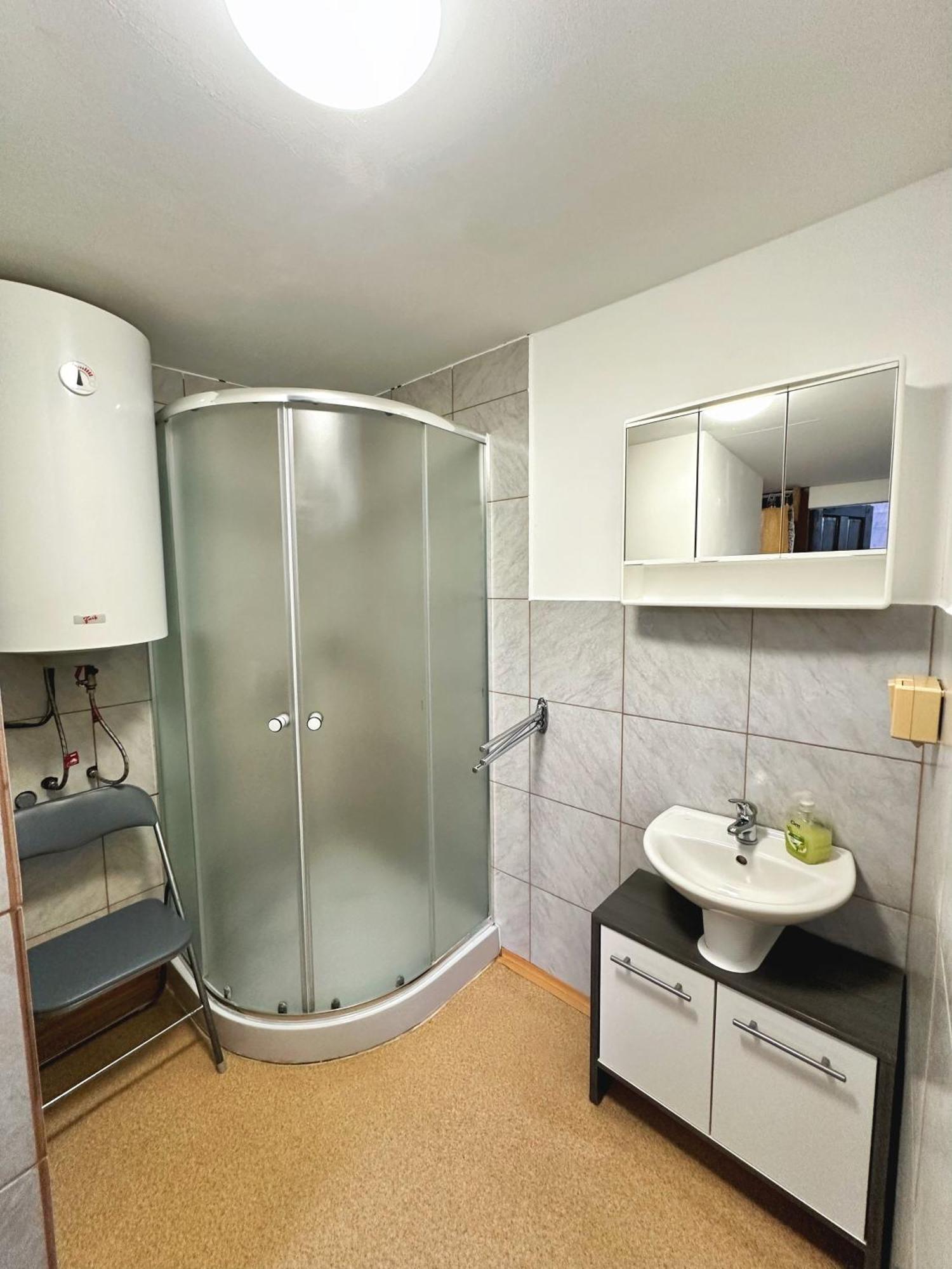 1 Apartment